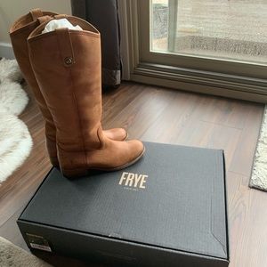 Frye Melissa Button Lug Tall - Size 7M
